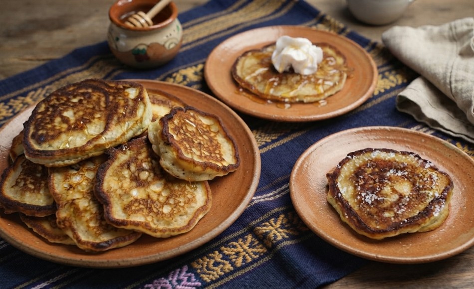 Panqueques Guatemaltecos con Jarabe de Cardamomo